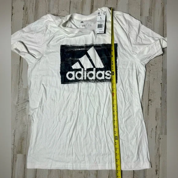 Adidas graphic T Shirt men's Large short sleeve White NWT - Picture 6 of 9
